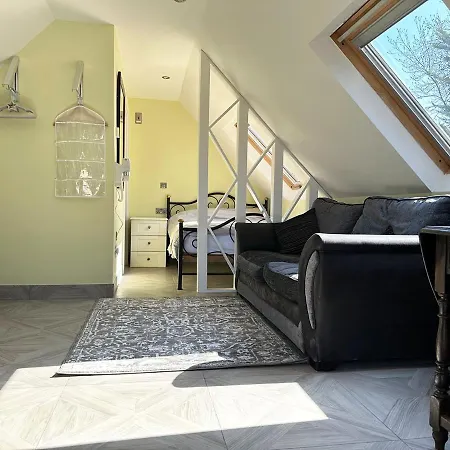 Forest Studio Apartment Gated Parking On 2 Acres Garden Chislehurst Exterior photo