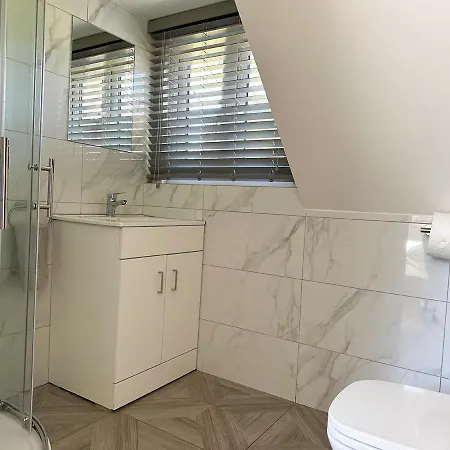 Forest Studio Apartment Gated Parking On 2 Acres Garden Chislehurst Exterior photo
